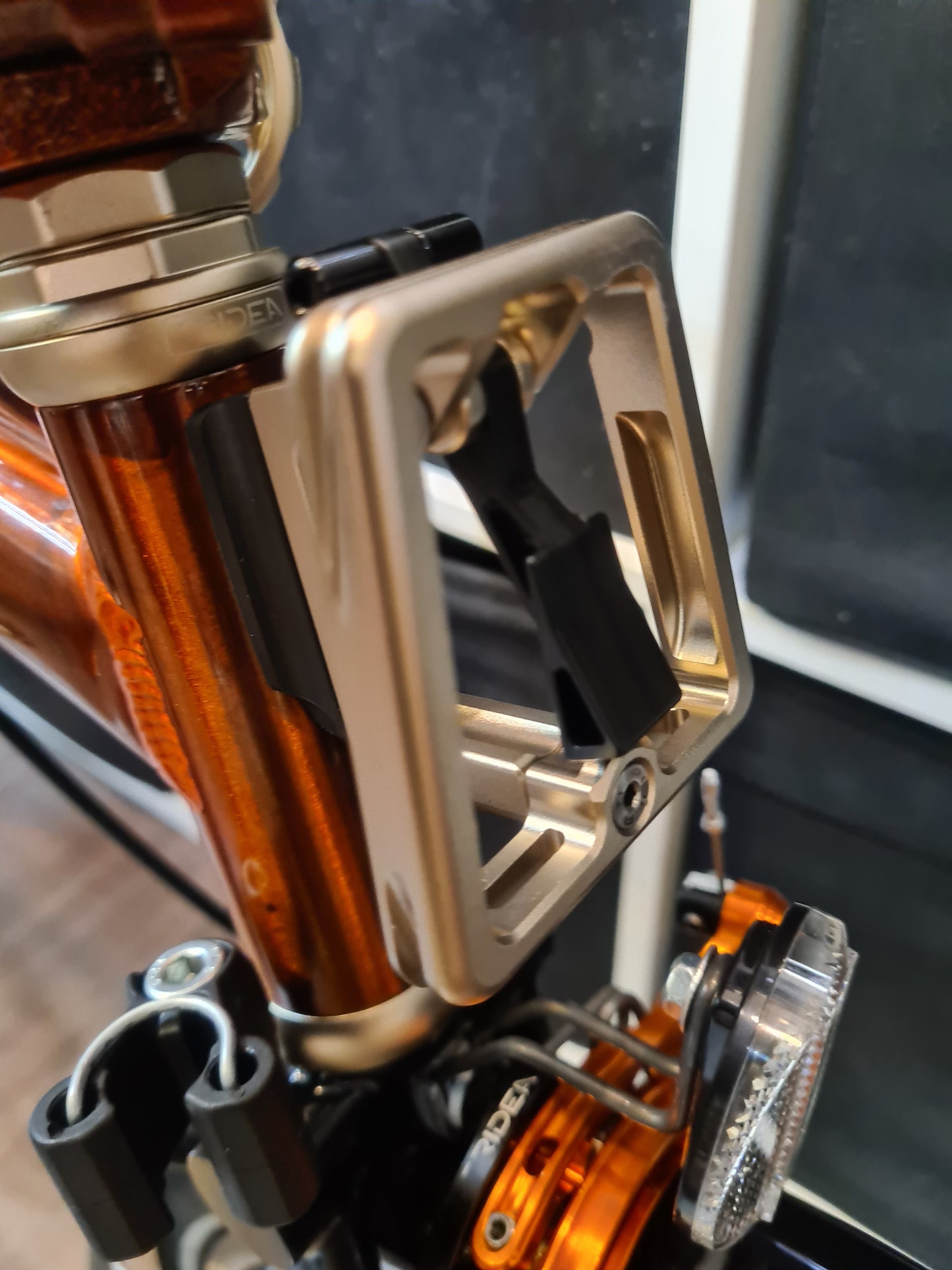 RIDEA Brompton Front Carrier Block